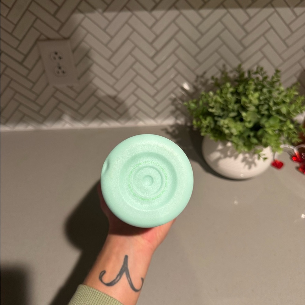 Limited Edition 40oz Hydro Flask - Picture 7 of 8